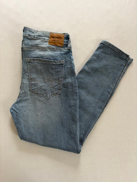 Levi Mid-Rise Skinny - Size W30L28 Blue